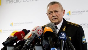 Ukrajinský minister obrany skončil, Rusi zavraždili lídra Pravého sektora