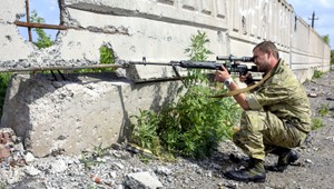 Rusko zhromažďuje pri hraniciach ťažké zbrane. Kyjev sa bojí invázie