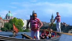 FOTO: Benátky v Prahe. Vltavou sa plavili pravé gondoly