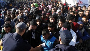 Utečenecká kríza: Slovincom v náročnom teréne pomáhajú Slováci