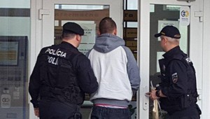 Hádka sa skončila brutálnym útokom. Vyšetrovateľ v prípade obvinil 27-ročného muža