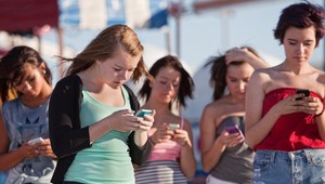 Beriete antikoncepciu či hormonálnu liečbu? Vyššie riziko porážky vám hrozí v tomto prípade.