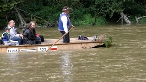 Chlapec (16) zachránil život pltníkovi. Ďalších tridsať ľudí sa len prizeralo