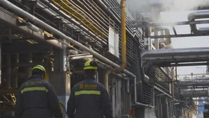 Fabriky chcú predísť problémom vo výrobe: Nezaočkovaní nepôjdu na služobné cesty