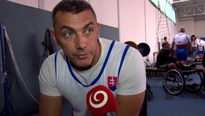 Peter streľbu po hádke takmer neprežil. Hoci zostal na vozíku, na MS Slovenska v tlaku na lavičke hviezdil