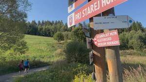 Slovenský raj je spoplatnený. Brigádničky vyberajú poplatky pri rebríkoch a stúpačkách