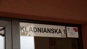 Z vraždy Renáty, ktorú našiel mŕtvu v posteli priateľ, obvinili 33-ročného muža