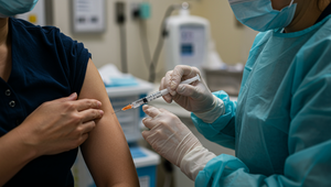 Vakcíny proti novému variantu COVID-19 dorazia už čoskoro