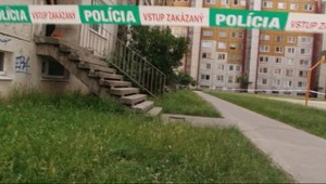 Hrôza v Leviciach! Bábätko vyhodili z 5. poschodia