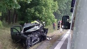 Pri vážnej dopravnej nehode prišiel o život jeden z vodičov