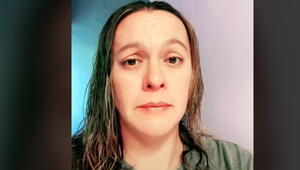 Keď uvidela svoju FOTKU po pôrode, rozplakala sa: Jej manžel to poslal celej rodine!