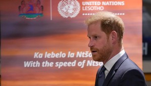 Šokujúce obvinenia! Princ Harry mal obťažovať a šikanovať predsedníčku jeho charity