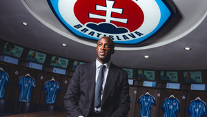 Novým trénerom futbalistov Slovana Bratislava sa stal Yaya Toure