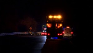 Vodič prešiel do protismeru a zrazil sa s dvomi kamiónmi. Po nehode nafúkal viac ako dve promile