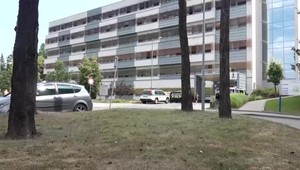 Tragický koniec pobytu v nemocnici. Hospitalizovaný pacient vypadol z okna