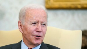 Joe Biden formálne schválil nasadenie ďalších vojakov v Európe