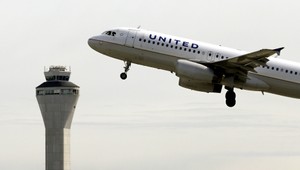 V Boeingu sa počas letu nafúkla záchranná kĺzačka