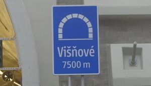 Tunel Višňové museli prvýkrát uzavrieť, zrazili sa tam štyri autá