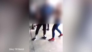 Polícia vyvodí dôsledky po videu bijúcich sa Košičaniek
