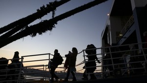 Do Európy stále putujú utečenci. Pomáhajú im aj Slováci