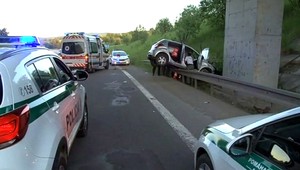 Kaskadér pri Starej Ľubovni unikal pred políciou, havaroval