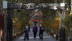V Číne neuniknete oku kamery. Rozsiahly sledovací systém vidí aj na slepé miesta