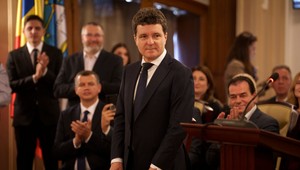 Do Poľska prišiel zvolený rumunský prezident Dan, podporí Trzaskowského