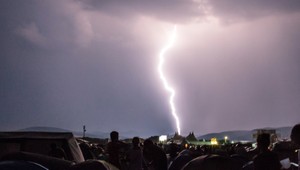 Elektrický prúd v bazéne zabil päť ľudí