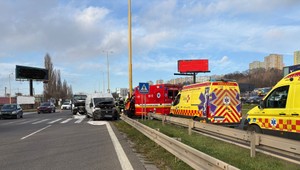 Košickí hasiči zasahovali pri nehode mikrobusu so škôlkarmi. Zranili sa štyri deti