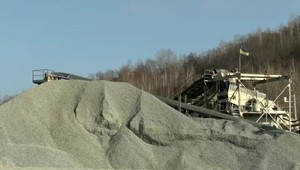 Ukrajinský parlament potvrdili dohodu o nerastných surovinách s USA