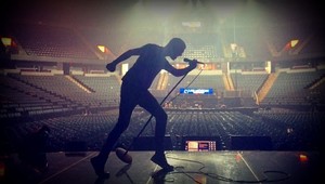 Čo to má znamenať?! Slávny spevák zverejnil fotku mužského prirodzenia