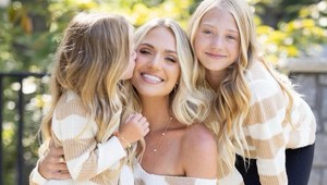 Mamička ukázala trik, ktorý po lete zlepší kvalitu vlasov: Dali by ste deťom TOTO na hlavu?