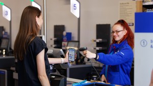 Tesco prináša zľavu 10 % na nákup pre študentov aj učiteľov