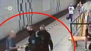 VIDEO: Muža spacifikovalli policajti pre chýbajúce rúško. Bol ich zásah prehnaný?