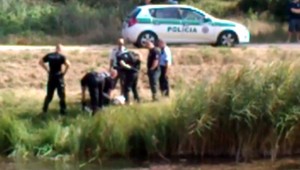 AUTENTICKÉ ZÁBERY. Marián (35) pri zatýkaní dohrýzol policajtov