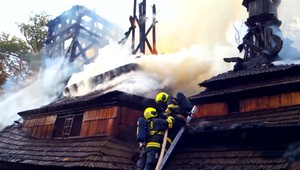 Mohutné plamene zachvátil český pravoslávny kostol. Ostali po ňom už len trosky