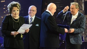 Veľkolepá oslava 80. narodenín Václava Hybša: Zlatá taktovka od Gotta