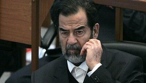 CIA chcela z Husajna urobiť pedofila