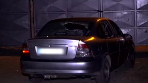 Bitka v osade medzi znepriatelenými skupinami. Rinčalo sklo a zasahovať museli policajti