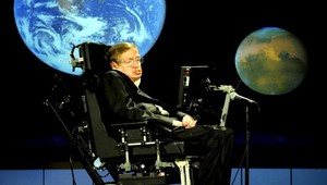 Kozmológ Stephen Hawking predpovedá svetu záhubu