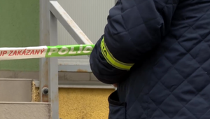 Pred bytovkou našli telo 65-ročného muža