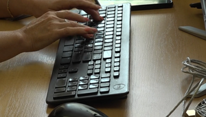 Podvodníci ich nalákali na bitcoiny, takmer prišli o všetko