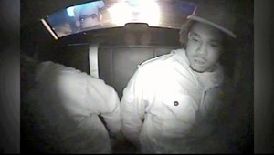 AUTENTICKÉ ZÁBERY: Narkoman sa predávkoval v policajnom aute