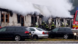 Mladá rodina prišla na Vianoce o živobytie. Plamene im pohltili autoservis