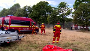 Slovenskí hasiči sa vrátili z najdlhšej zahraničnej pomoci. V Česku pomáhali 18 dní