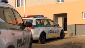 Ďalšia tragédia v osade na Spiši. Záhadne zomrelo dvojtýždňové dieťa