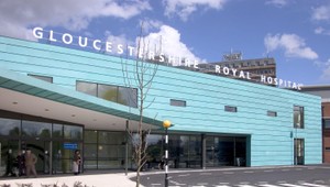 ŠOK! Muž prišiel do nemocnice s protitankovou strelou v konečníku