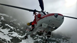 Vo Veľkej Studenej doline padla lavína. Muž zomrel