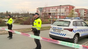 Viaceré školy v ČR dostali anonymné vyhrážky streľbou. Polícia jednu z nich evakuovala