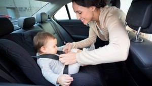 Vozíte dieťa v autosedačke? Pozor, táto chyba ho môže stáť život
